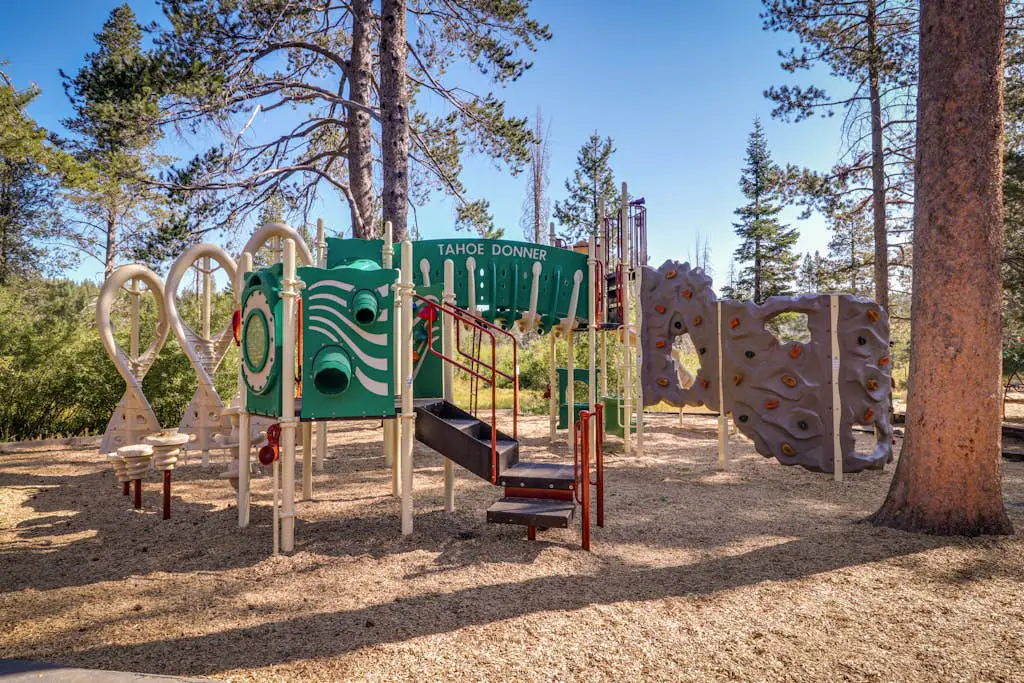 Family-friendly home w/shared pool, hot tub & access to Tahoe/Donner amenities