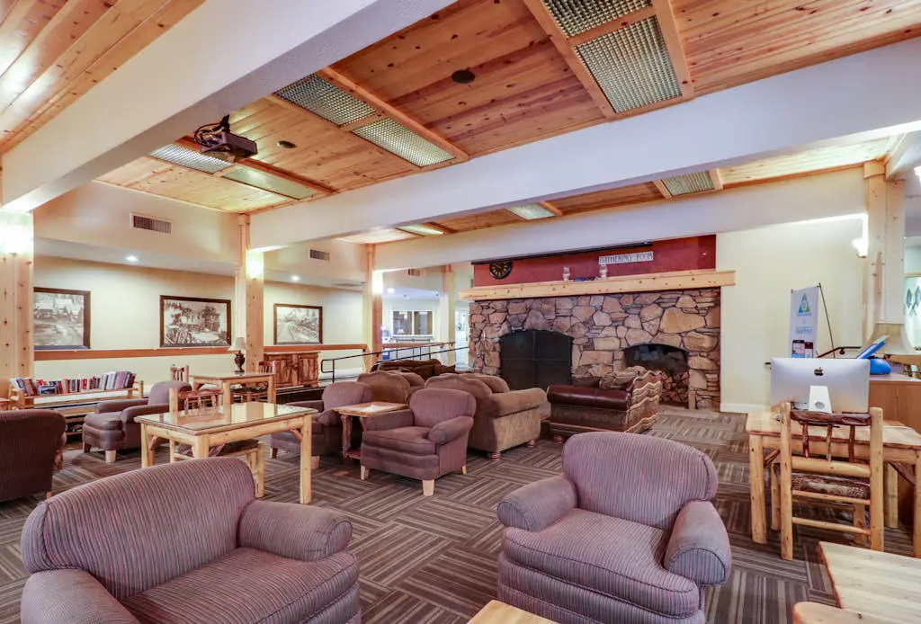 Family-friendly home w/shared pool, hot tub & access to Tahoe/Donner amenities