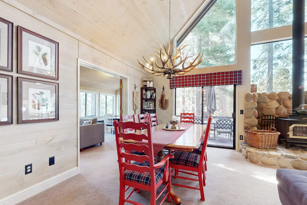 Falcon Point Pines