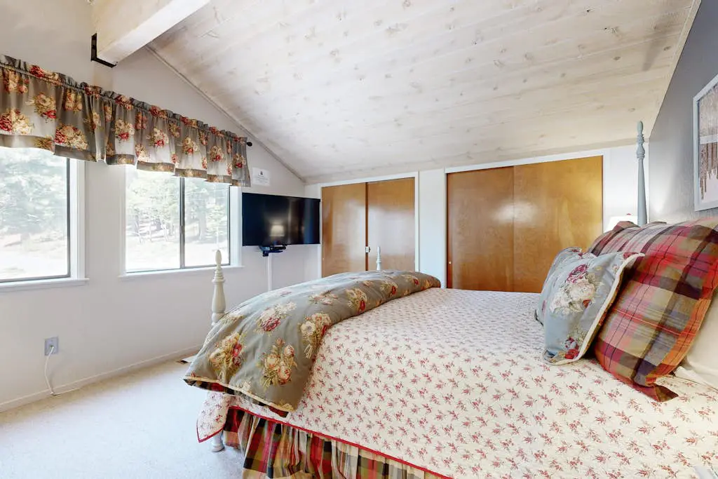 Falcon Point Pines