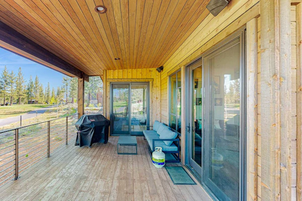 Grays Crossing Estate | Chefs Kitchen, 3-Car Garage & Huge Wraparound Deck