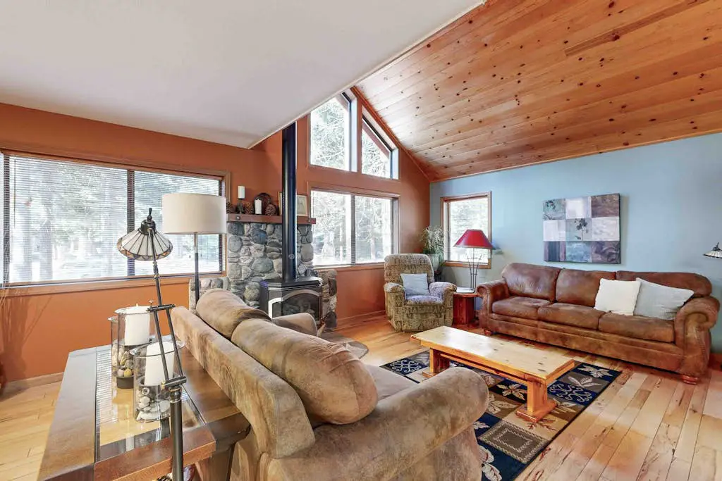 Tahoe Donner Ski & Beach Retreat - Access to Marina, Tennis & Rec Center