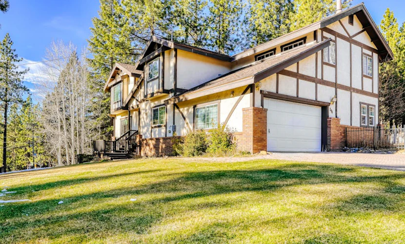 Dog-friendly home with pool table, fireplaces, & private hot tub, sleeps 10