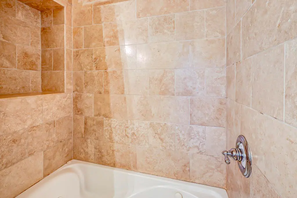 Spacious Tahoe Donner retreat with private hot tub - near trails, slopes & golf