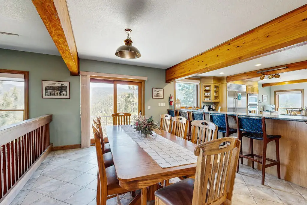 Lookout Lodge
