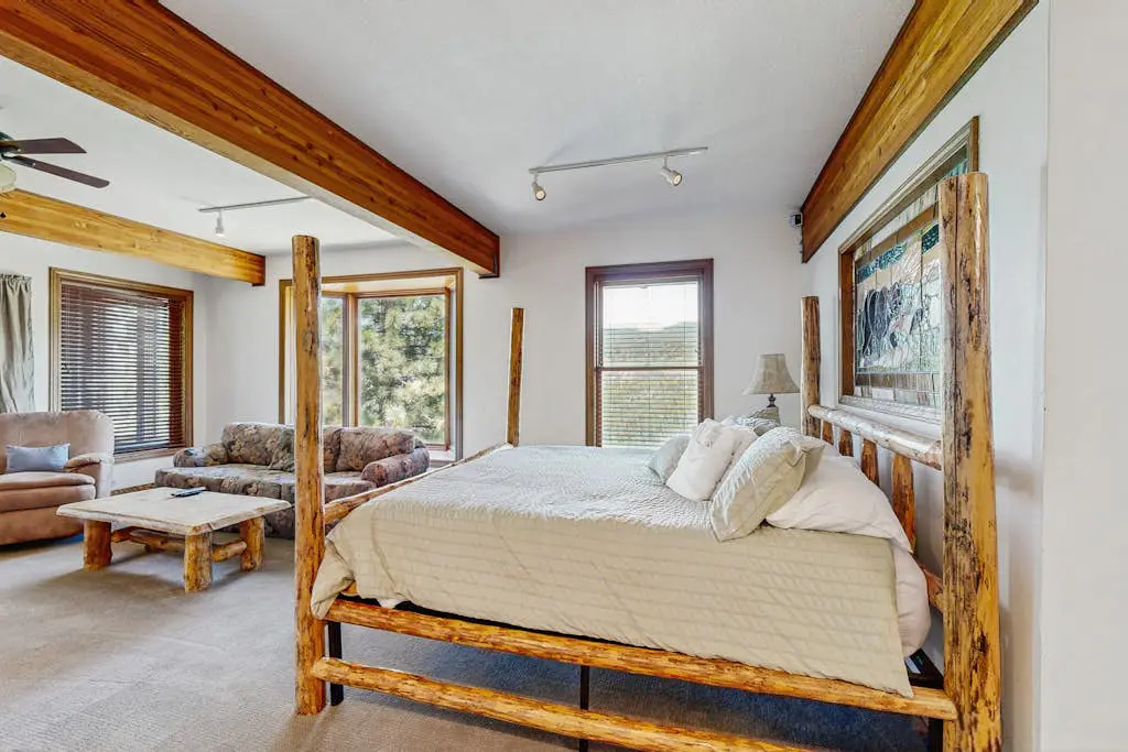 Lookout Lodge