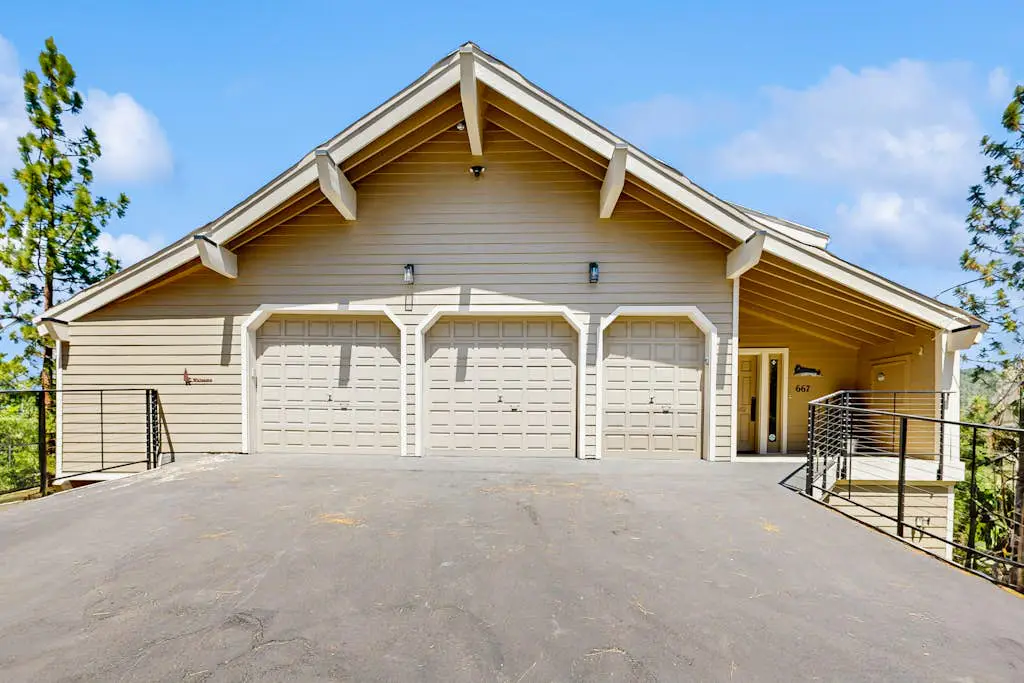 Lookout Lodge