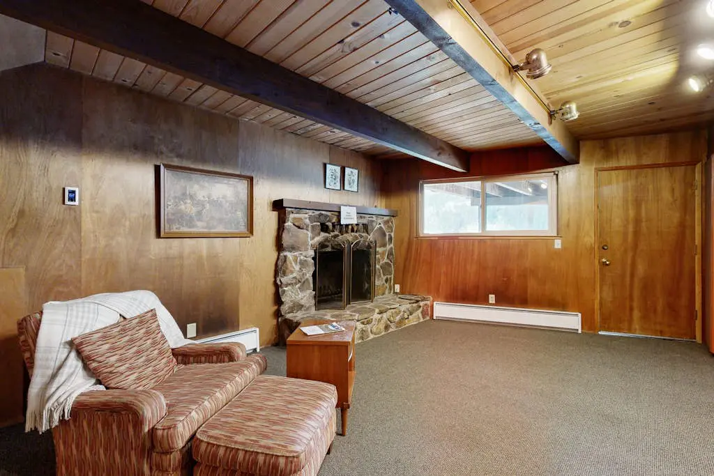 Donner Lakefront Retreat