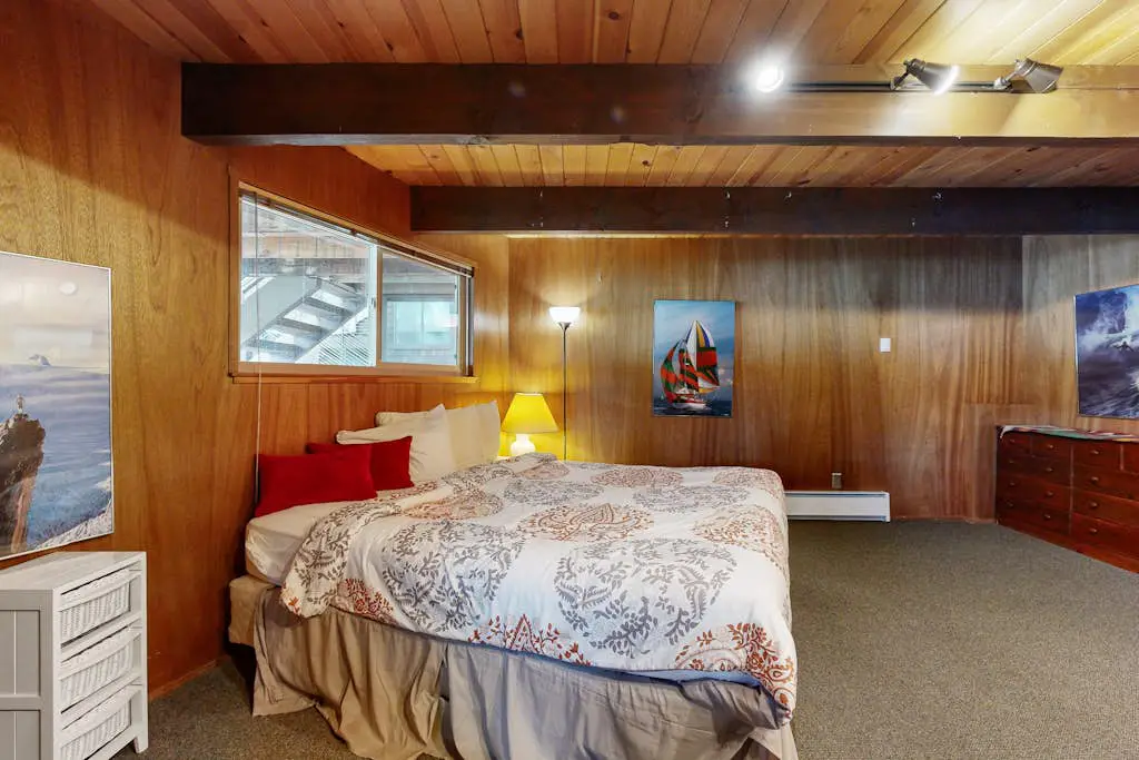 Donner Lakefront Retreat