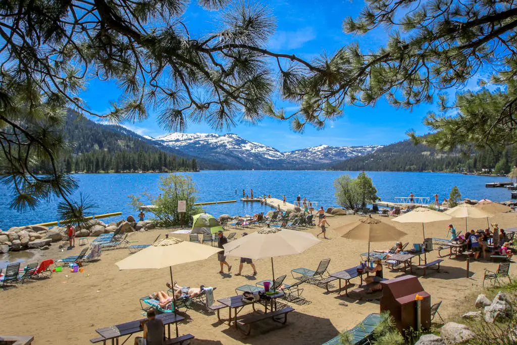 Donner Lakefront Retreat