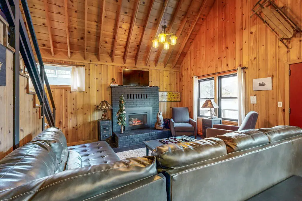 Rustic and Nostalgic Donner Lake Cabin With A View