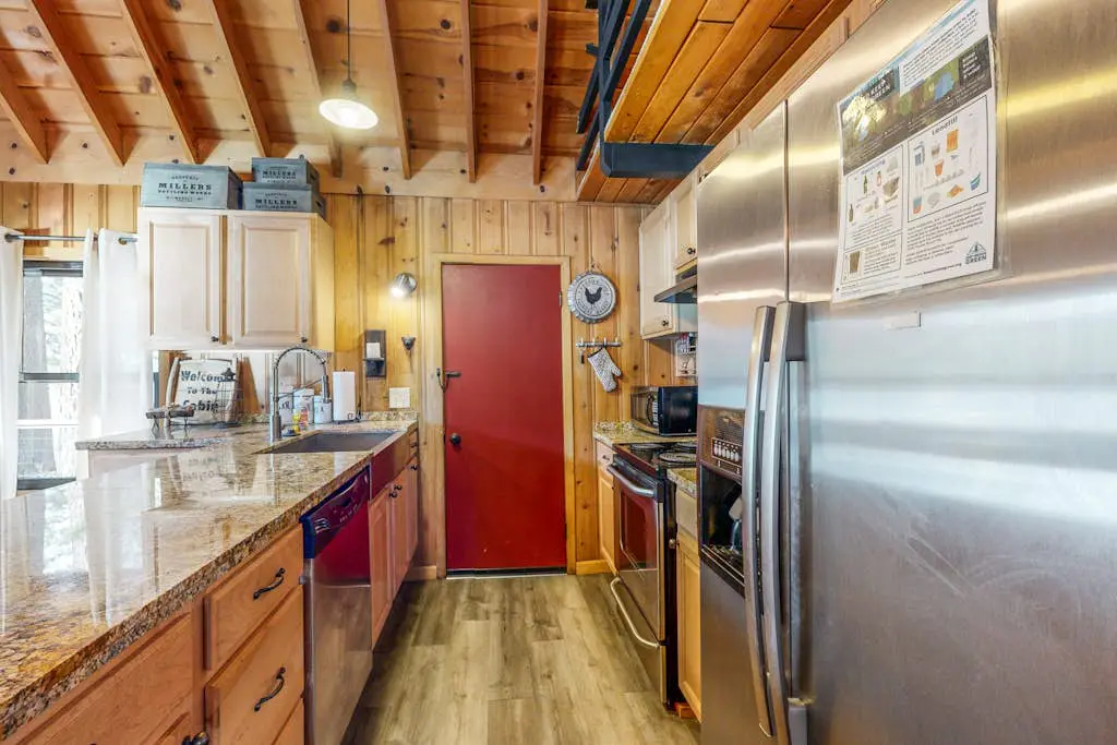 Rustic and Nostalgic Donner Lake Cabin With A View