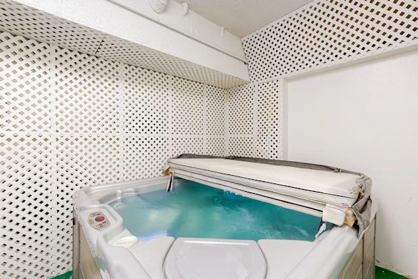 Townhome with pool, sauna, tennis, private hot tub, & foosball, sleeps 8