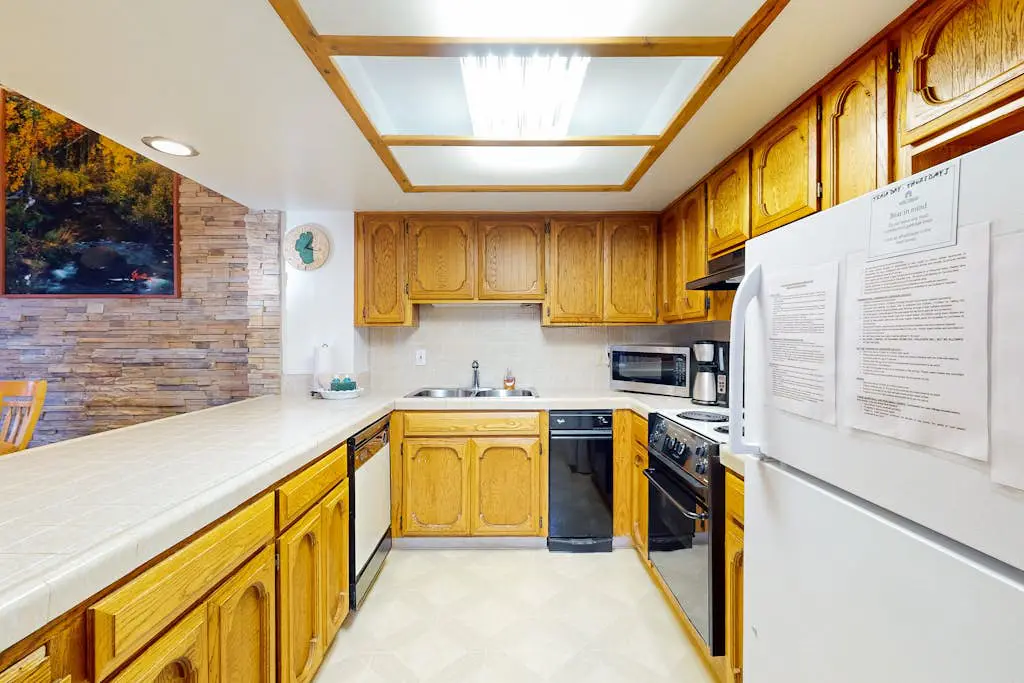 Lake Village Townhouse B