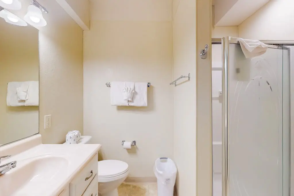 Lake Village Townhouse B