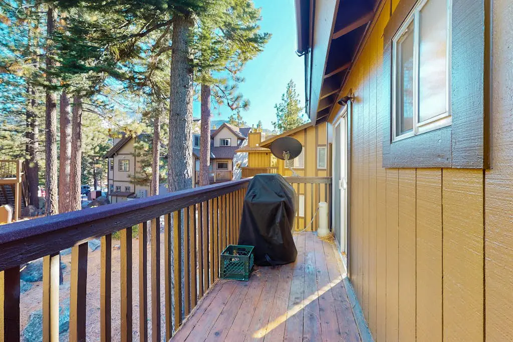 Lake Village Townhouse B