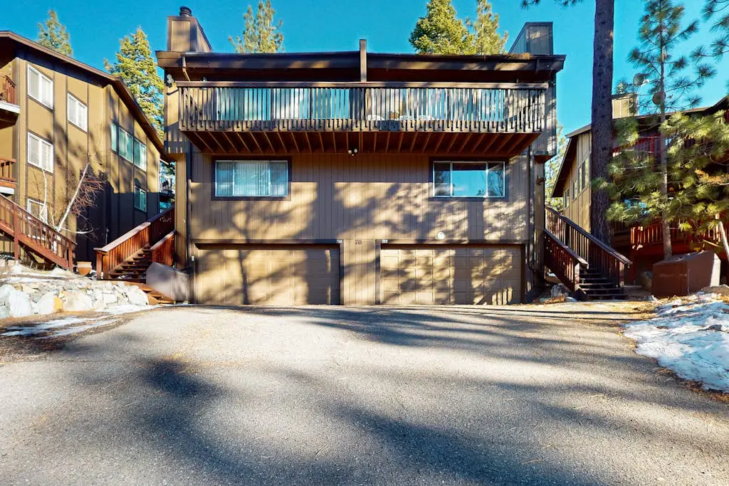 Lake Village Townhouse B