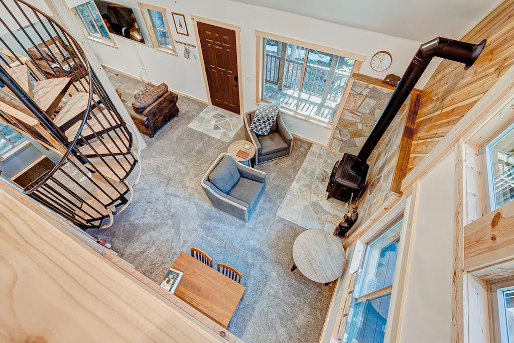 Remodeled chalet with private hot tub, bumper pool table & W&D