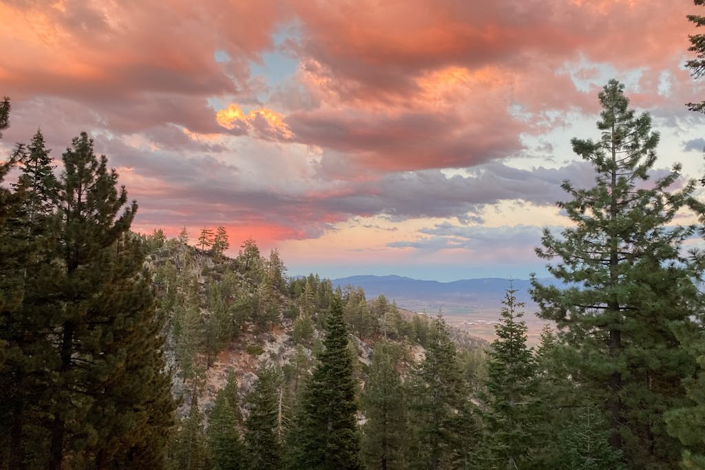 Dog-friendly mountain retreat with private hot tub, fireplace & views, sleeps 8