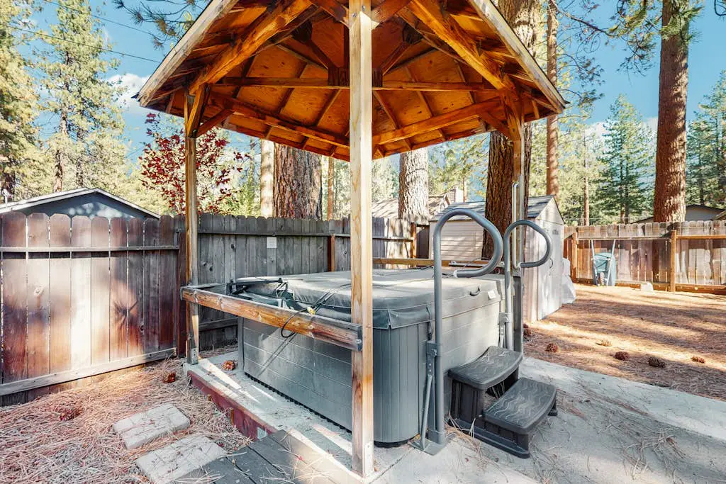 Charming Pet Friendly Home with Hot Tub, Enclosed Yard, Short Walk to Beach