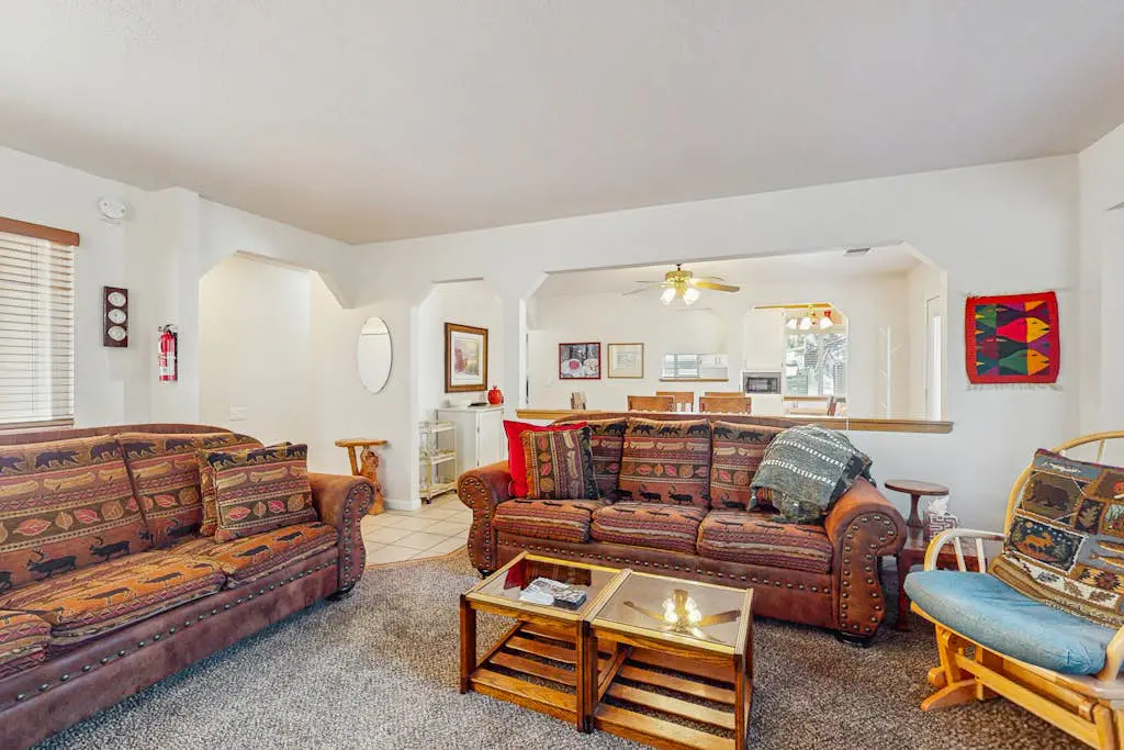 Charming Pet Friendly Home with Hot Tub, Enclosed Yard, Short Walk to Beach