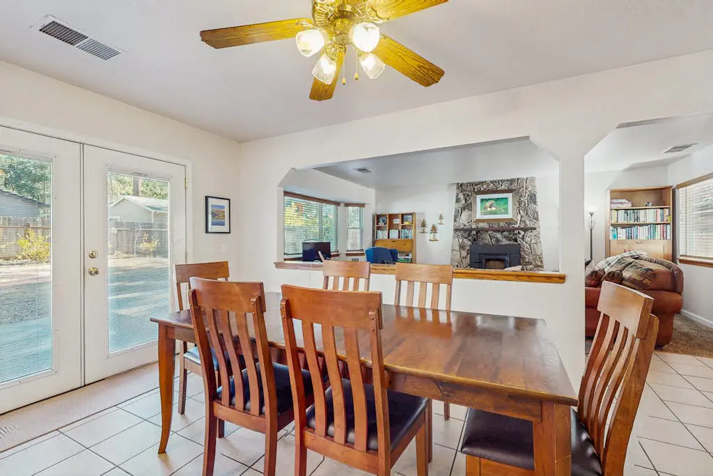 Charming Pet Friendly Home with Hot Tub, Enclosed Yard, Short Walk to Beach