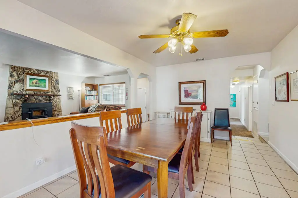 Charming Pet Friendly Home with Hot Tub, Enclosed Yard, Short Walk to Beach