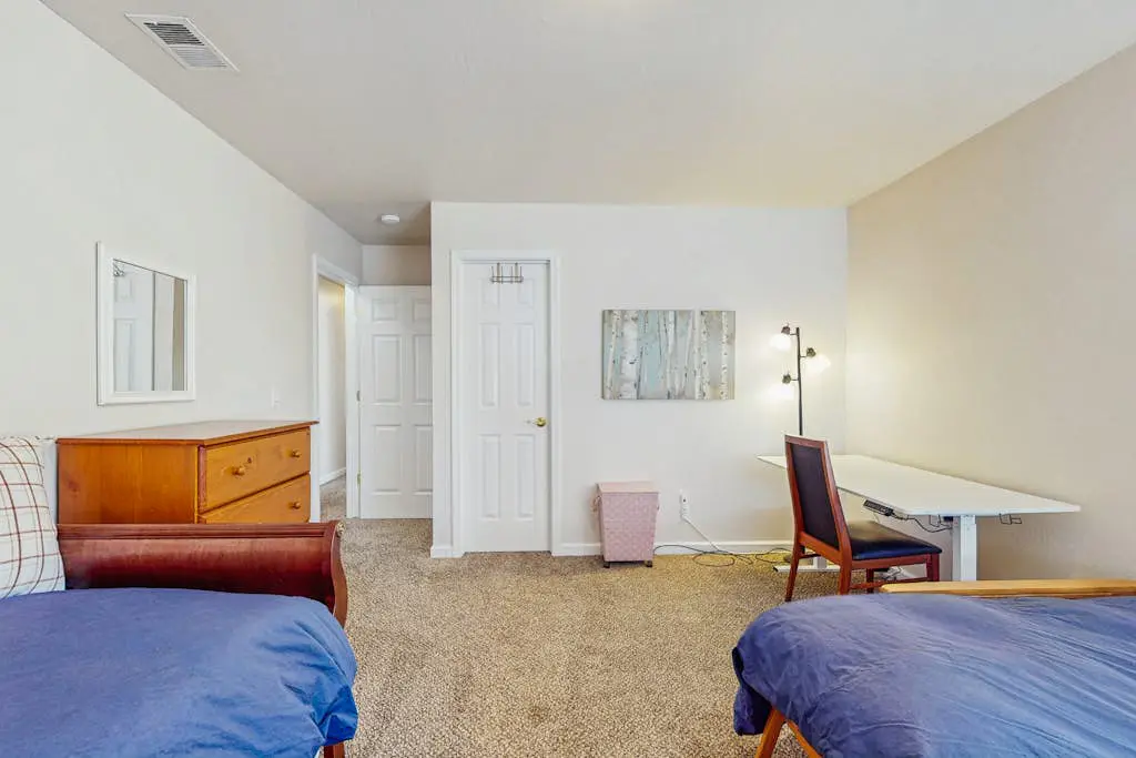 Charming Pet Friendly Home with Hot Tub, Enclosed Yard, Short Walk to Beach
