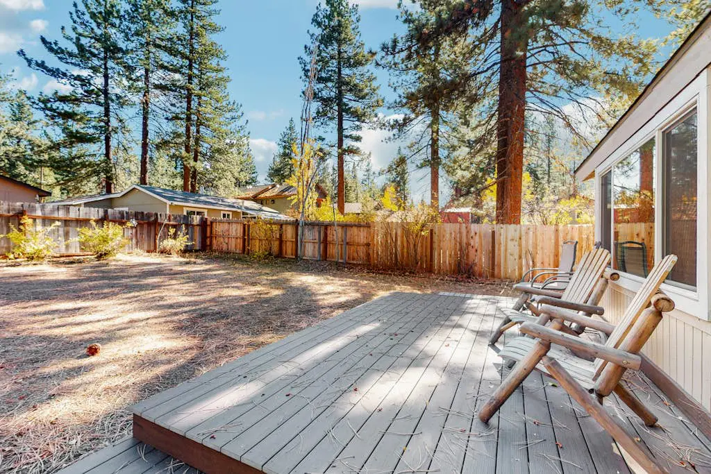 Charming Pet Friendly Home with Hot Tub, Enclosed Yard, Short Walk to Beach