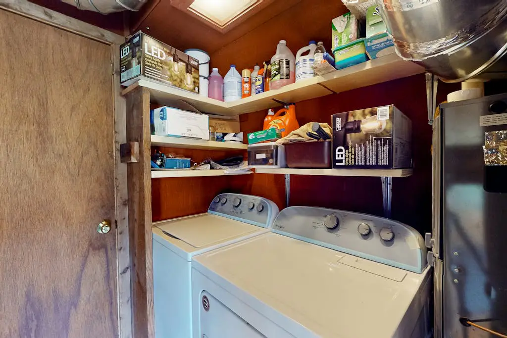 Riverfront dog-friendly retreat with a rustic flair & wood stove, near skiing