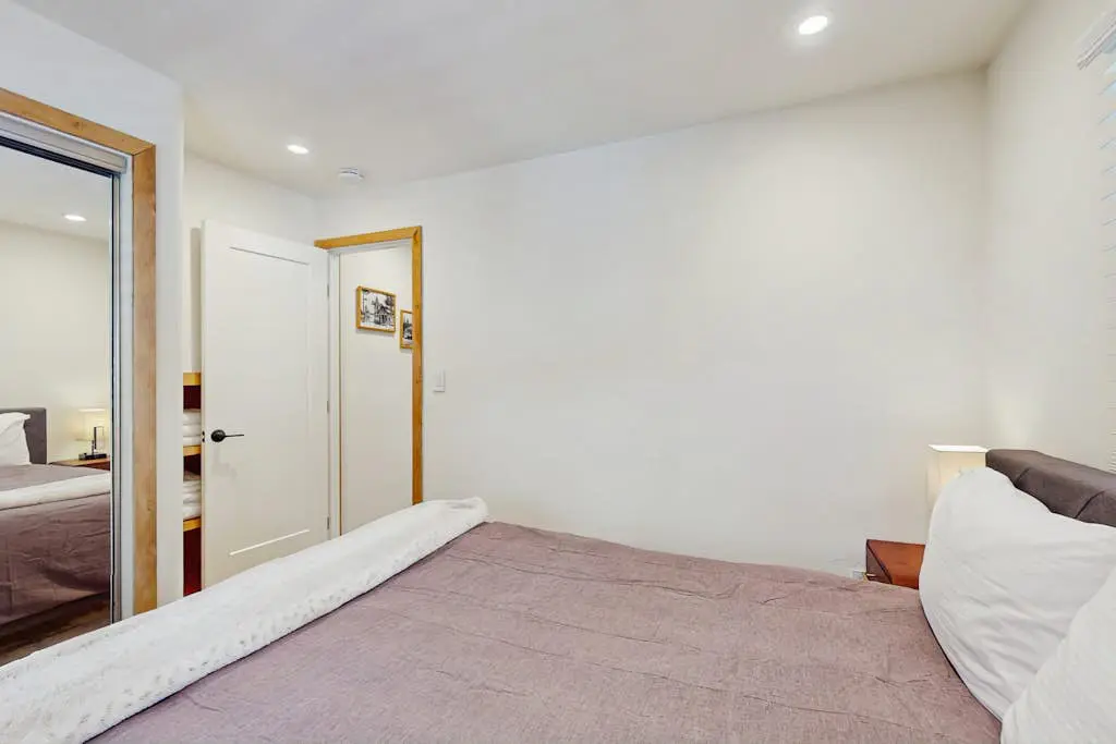 Family-Friendly Cabin with Spa, Two Decks, Fenced Yard and Play Structure