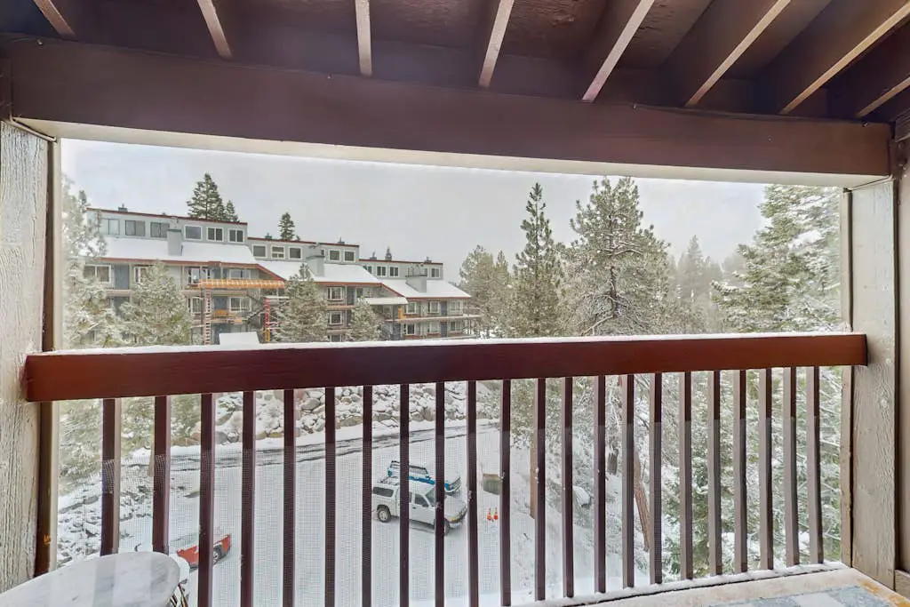 Updated Condo with Lake Views, Heated Floors, Soaking Tub, Pool & Spa Access
