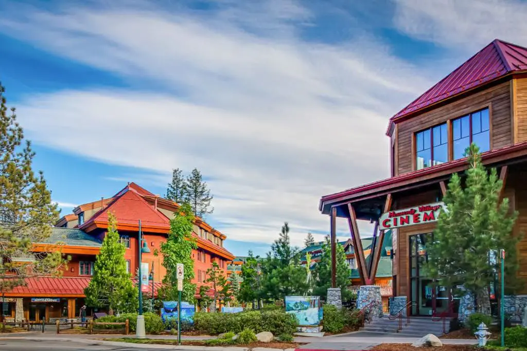 Updated Condo with Lake Views, Heated Floors, Soaking Tub, Pool & Spa Access