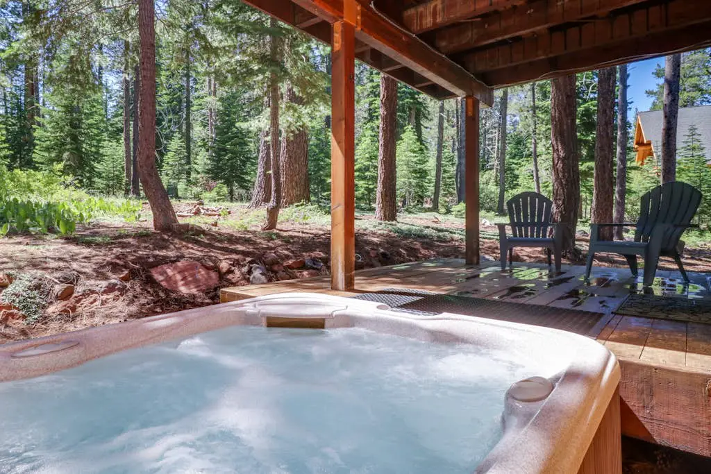 Spacious home near resorts with private hot tub, shared pool, & new furnishings
