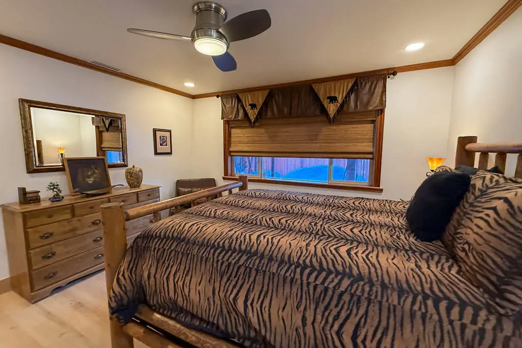 Lazy Bear Manor