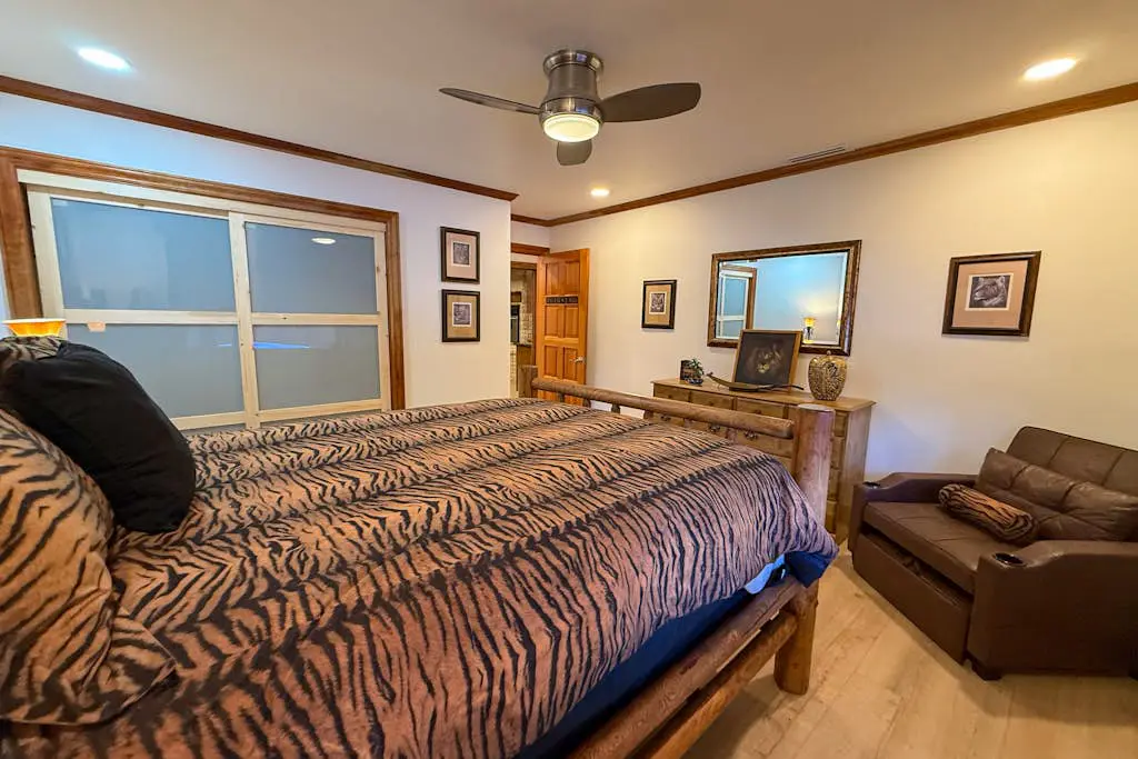 Lazy Bear Manor