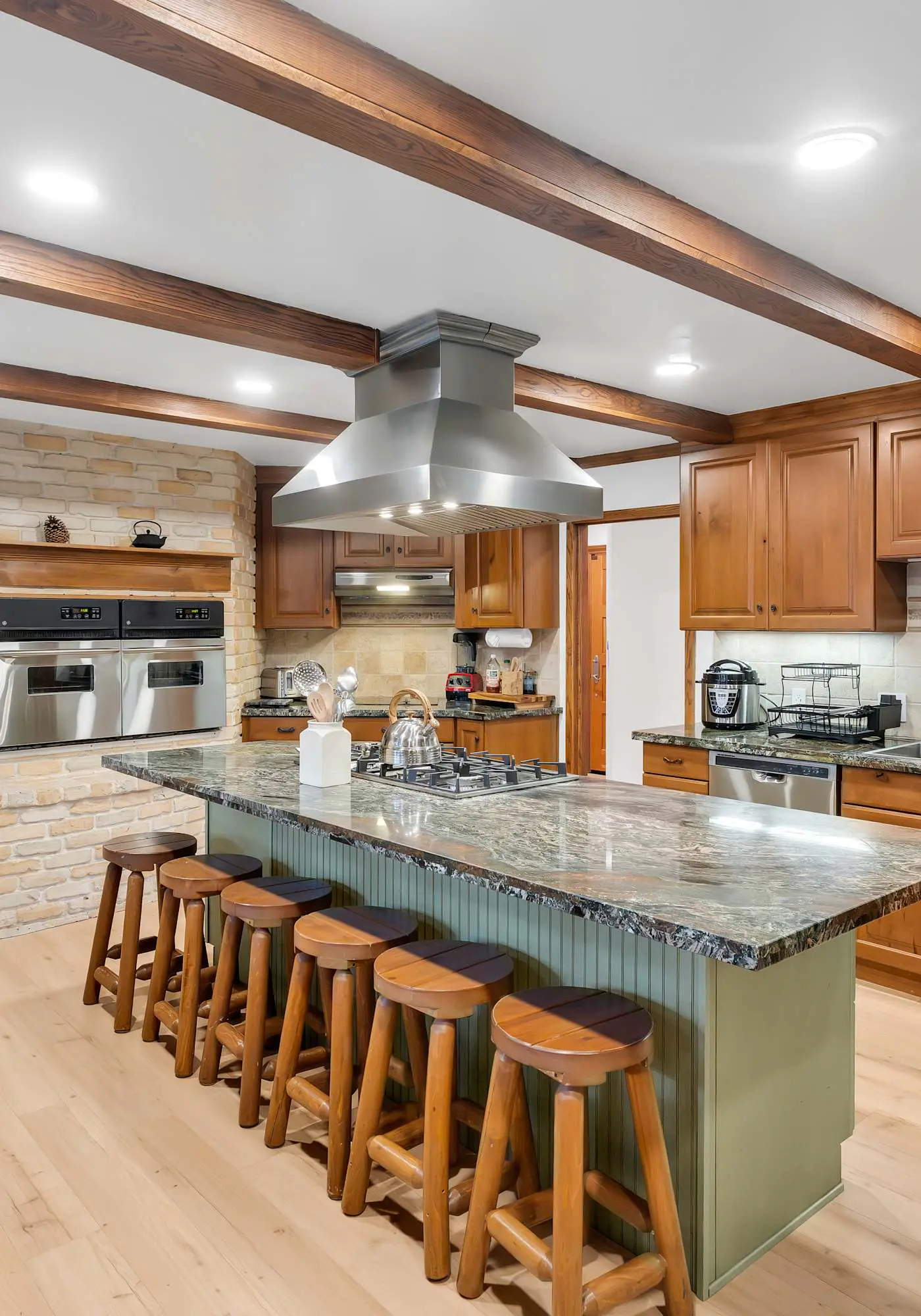 Large Luxury Estate Home on Golf Course with Private Indoor Heated Pool, Spa, Sauna