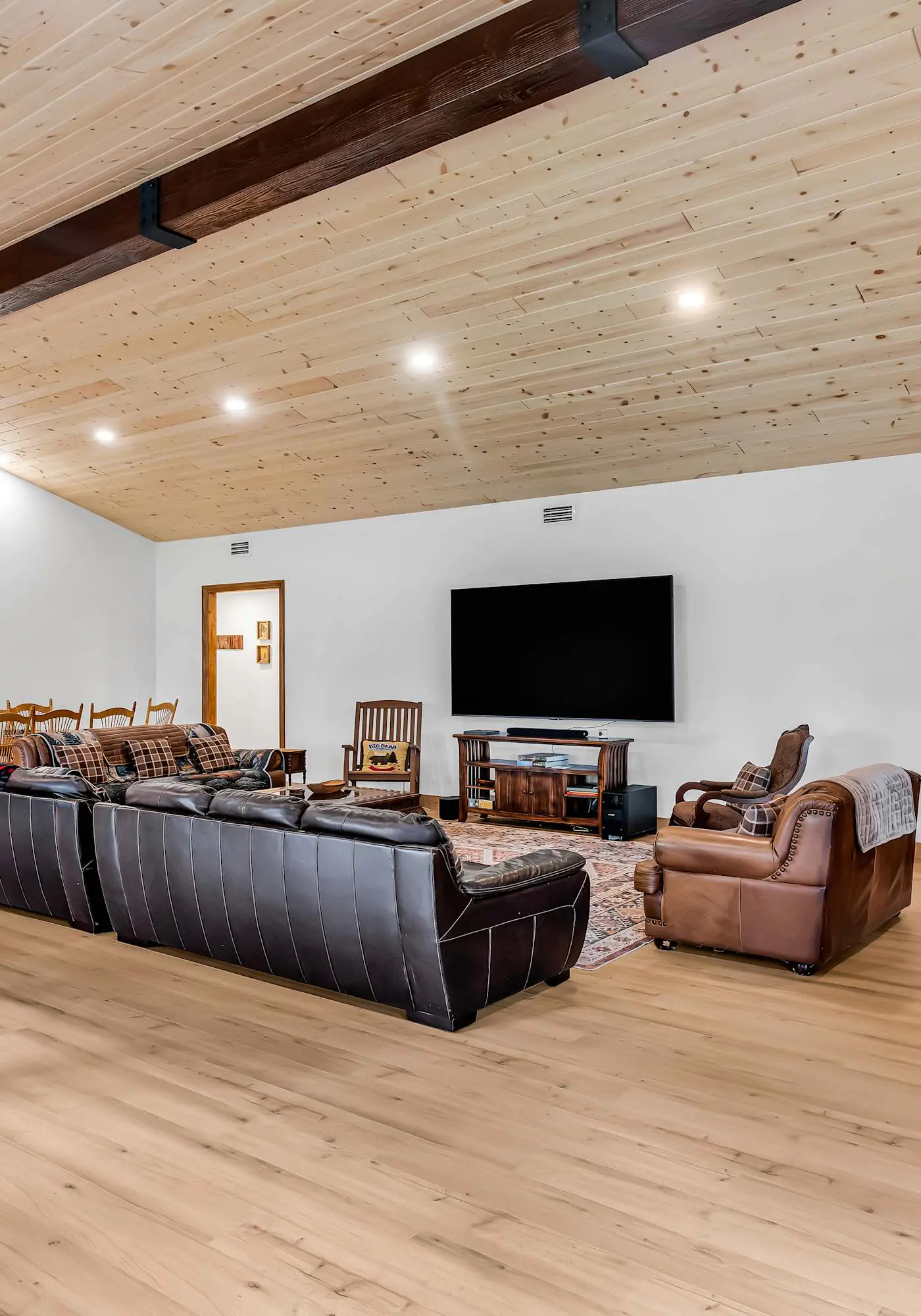 Large Luxury Estate Home on Golf Course with Private Indoor Heated Pool, Spa, Sauna