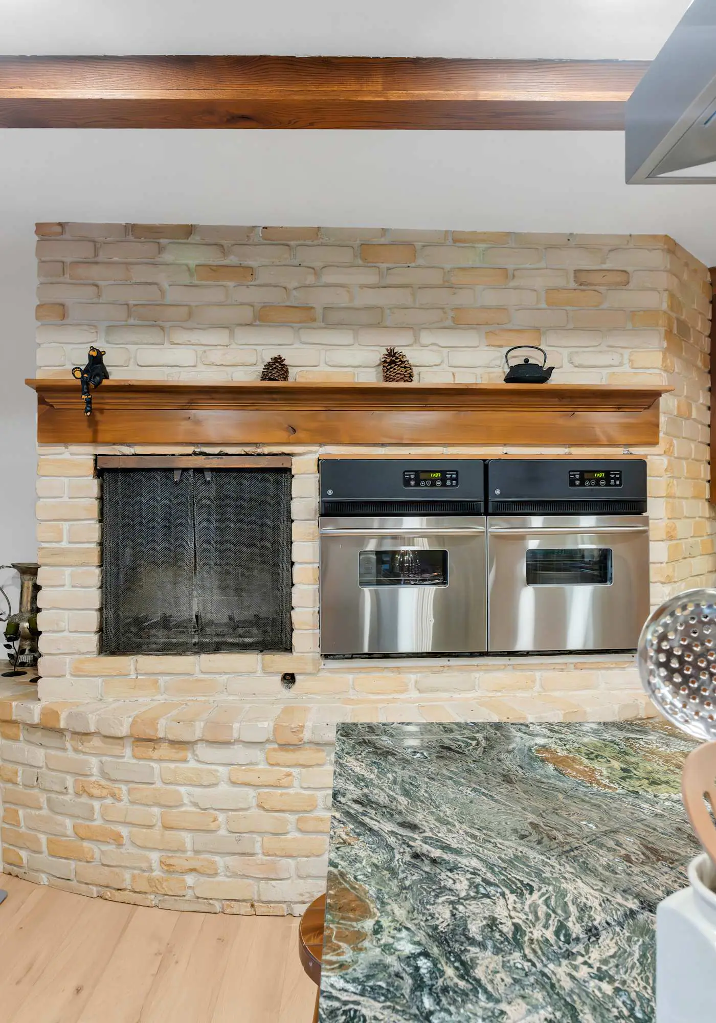 Large Luxury Estate Home on Golf Course with Private Indoor Heated Pool, Spa, Sauna