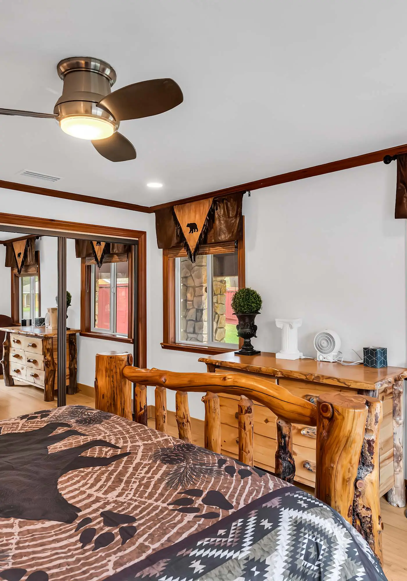 Large Luxury Estate Home on Golf Course with Private Indoor Heated Pool, Spa, Sauna