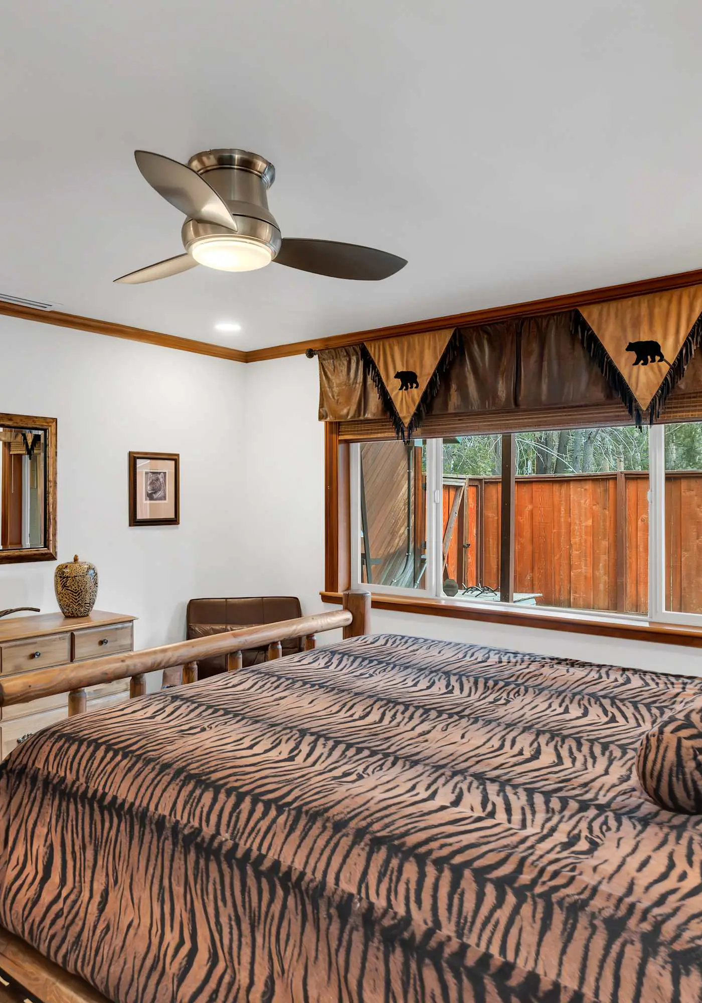 Large Luxury Estate Home on Golf Course with Private Indoor Heated Pool, Spa, Sauna