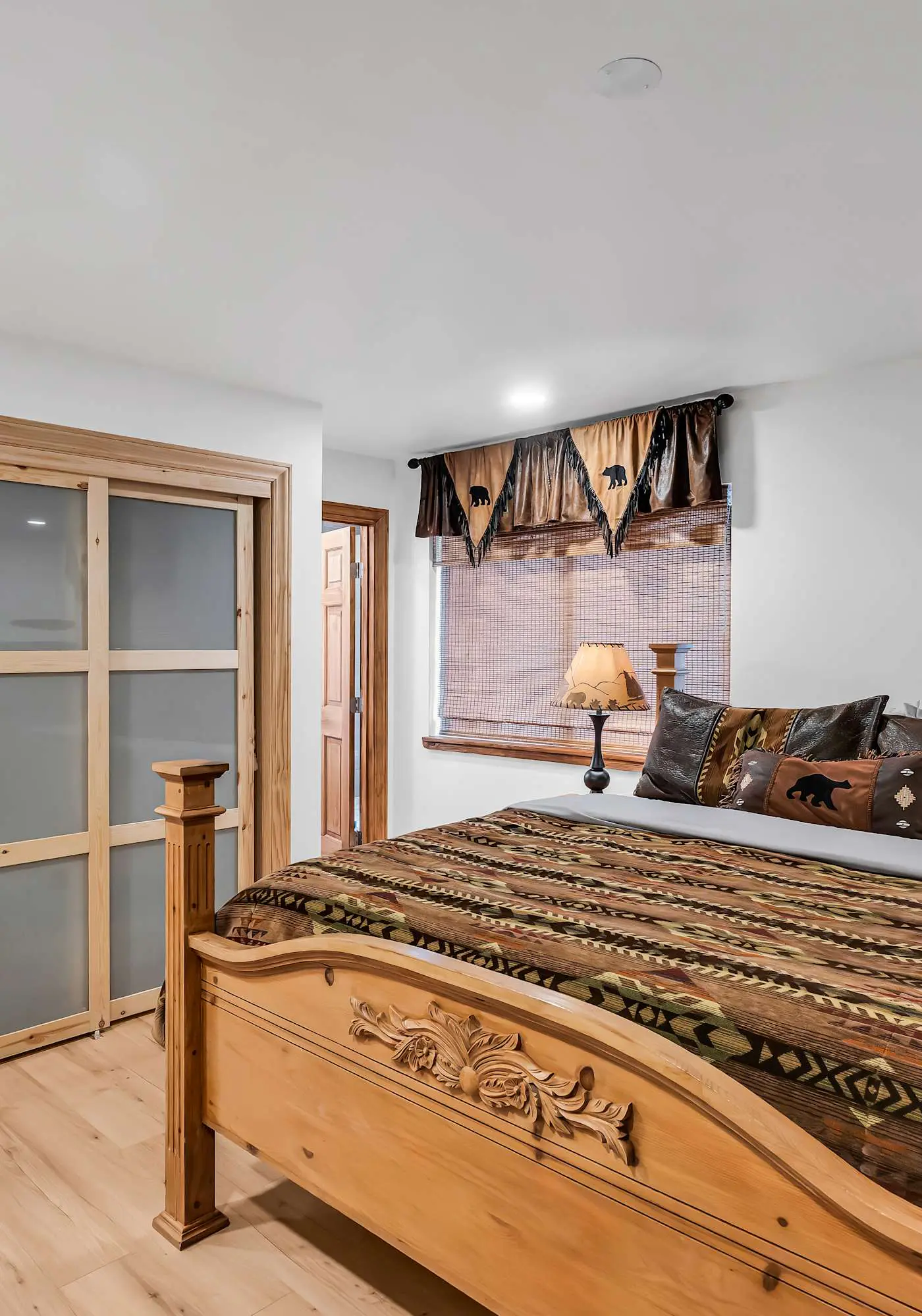 Large Luxury Estate Home on Golf Course with Private Indoor Heated Pool, Spa, Sauna
