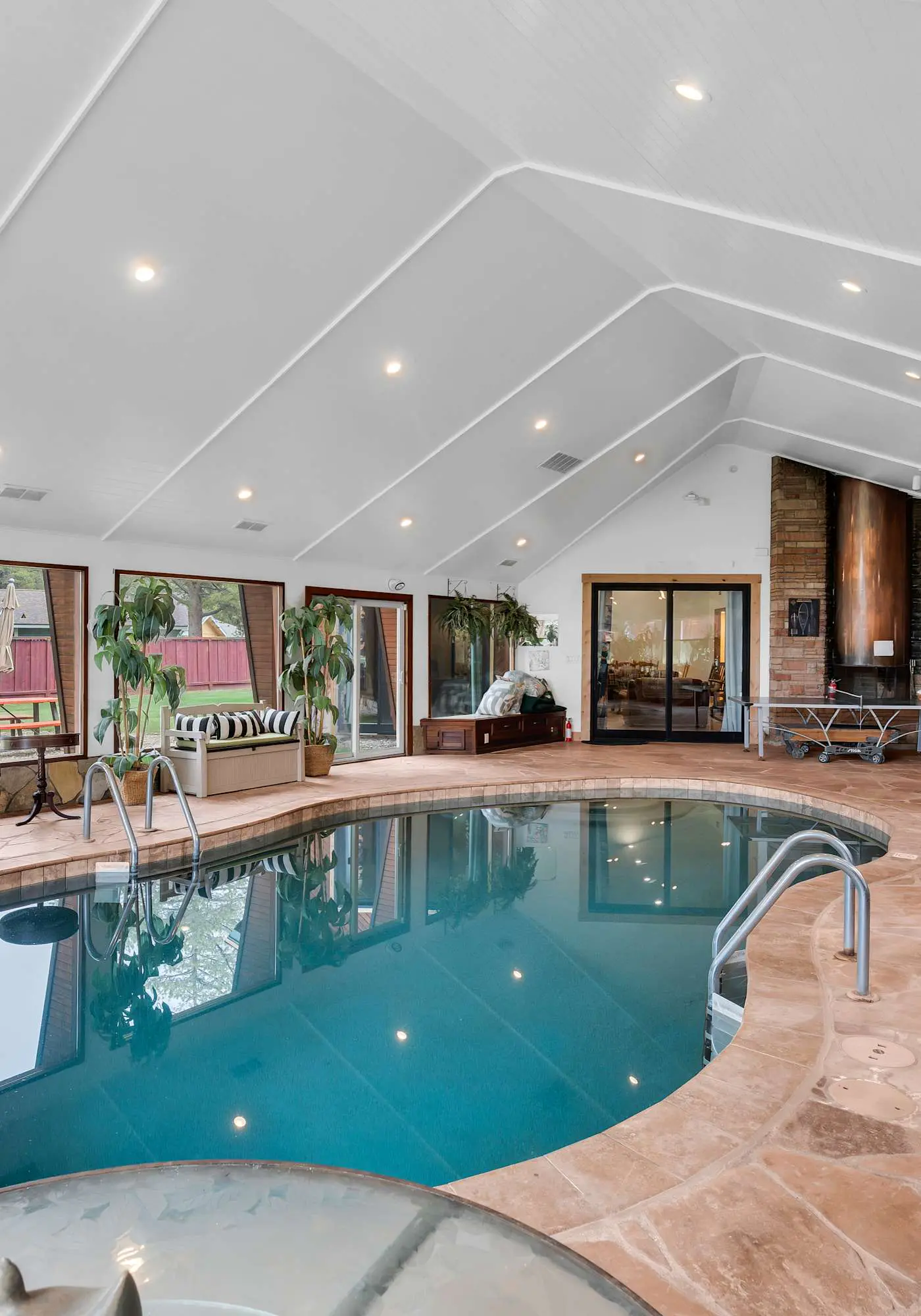 Large Luxury Estate Home on Golf Course with Private Indoor Heated Pool, Spa, Sauna