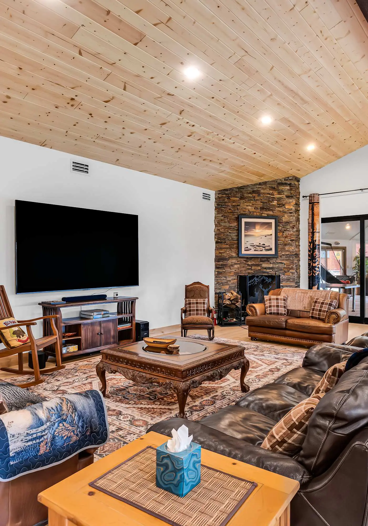 Large Luxury Estate Home on Golf Course with Private Indoor Heated Pool, Spa, Sauna