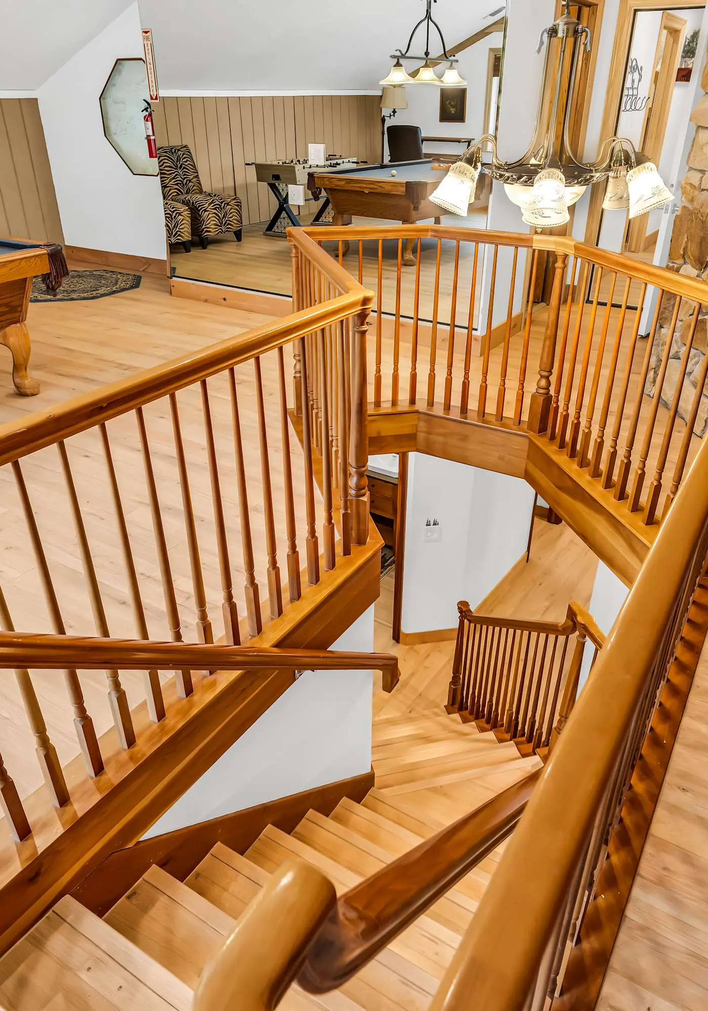 Large Luxury Estate Home on Golf Course with Private Indoor Heated Pool, Spa, Sauna