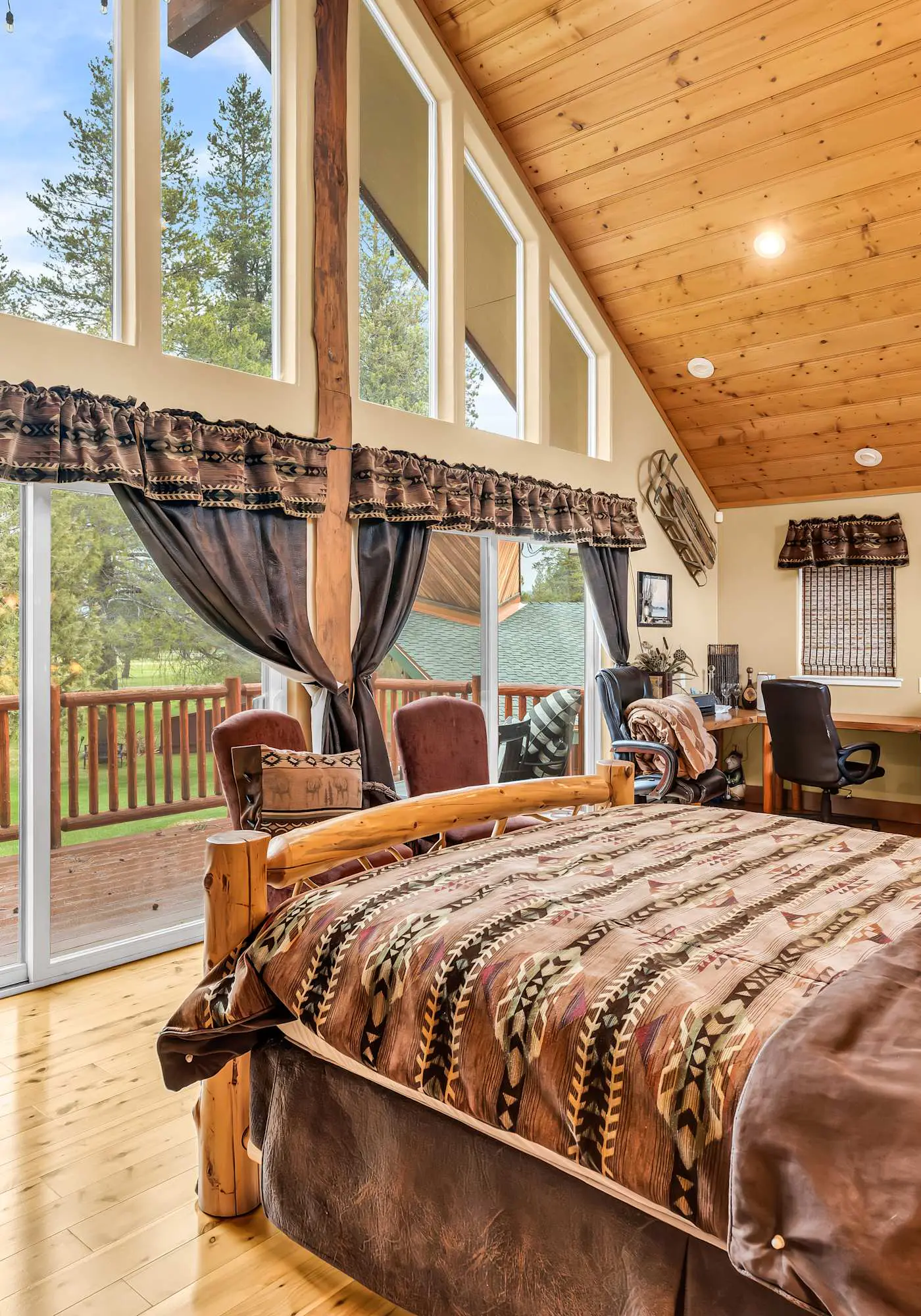 Large Luxury Estate Home on Golf Course with Private Indoor Heated Pool, Spa, Sauna