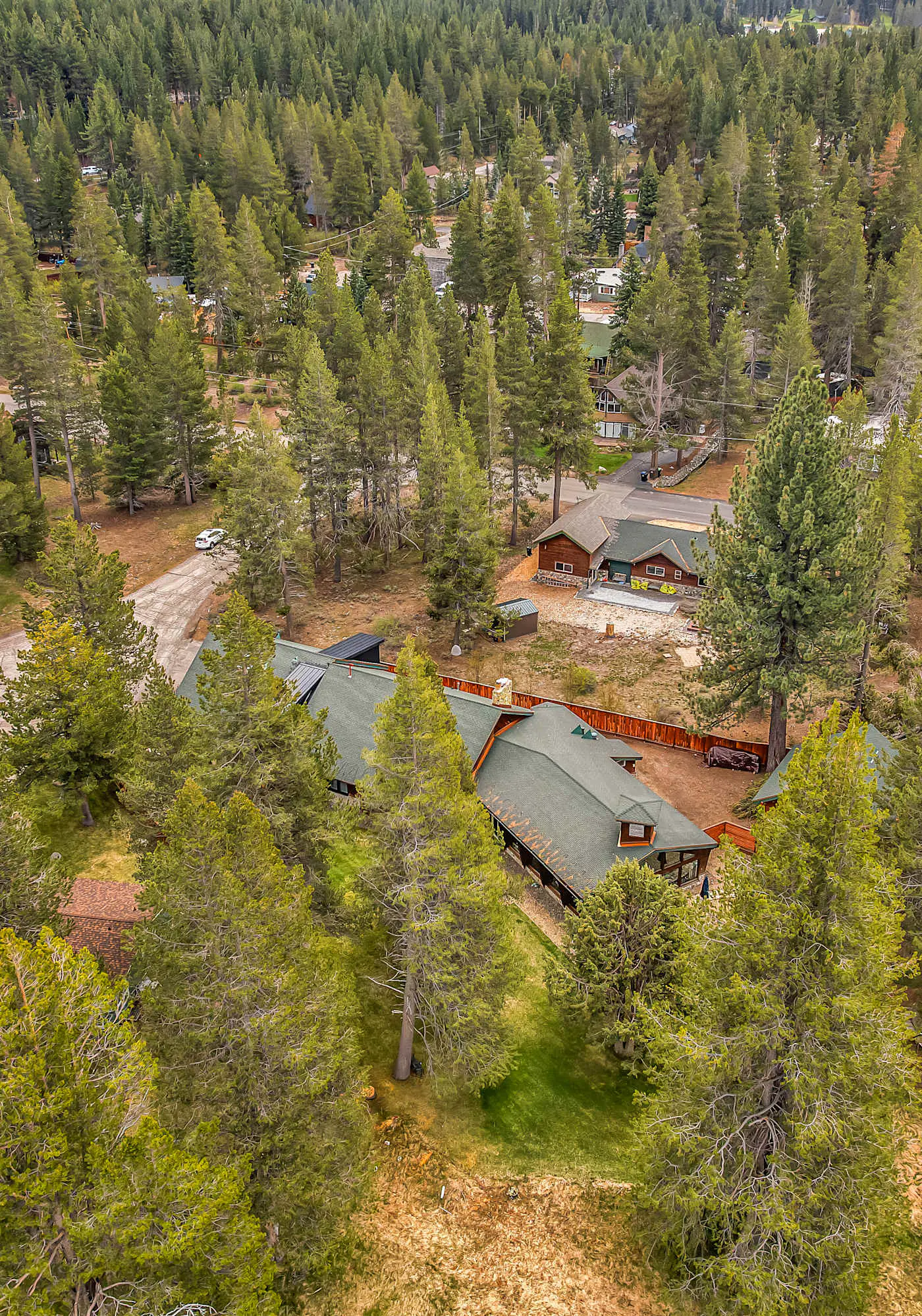 Large Luxury Estate Home on Golf Course with Private Indoor Heated Pool, Spa, Sauna