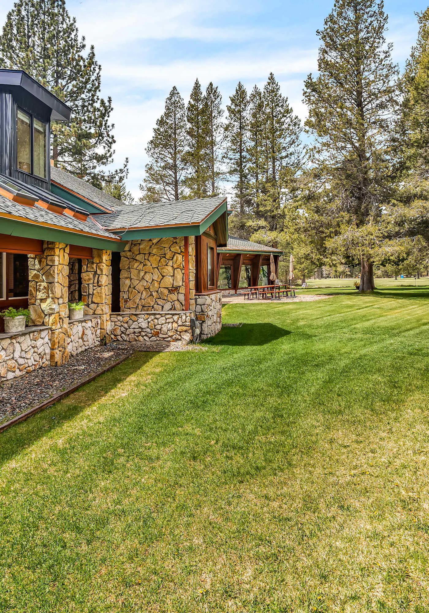 Large Luxury Estate Home on Golf Course with Private Indoor Heated Pool, Spa, Sauna