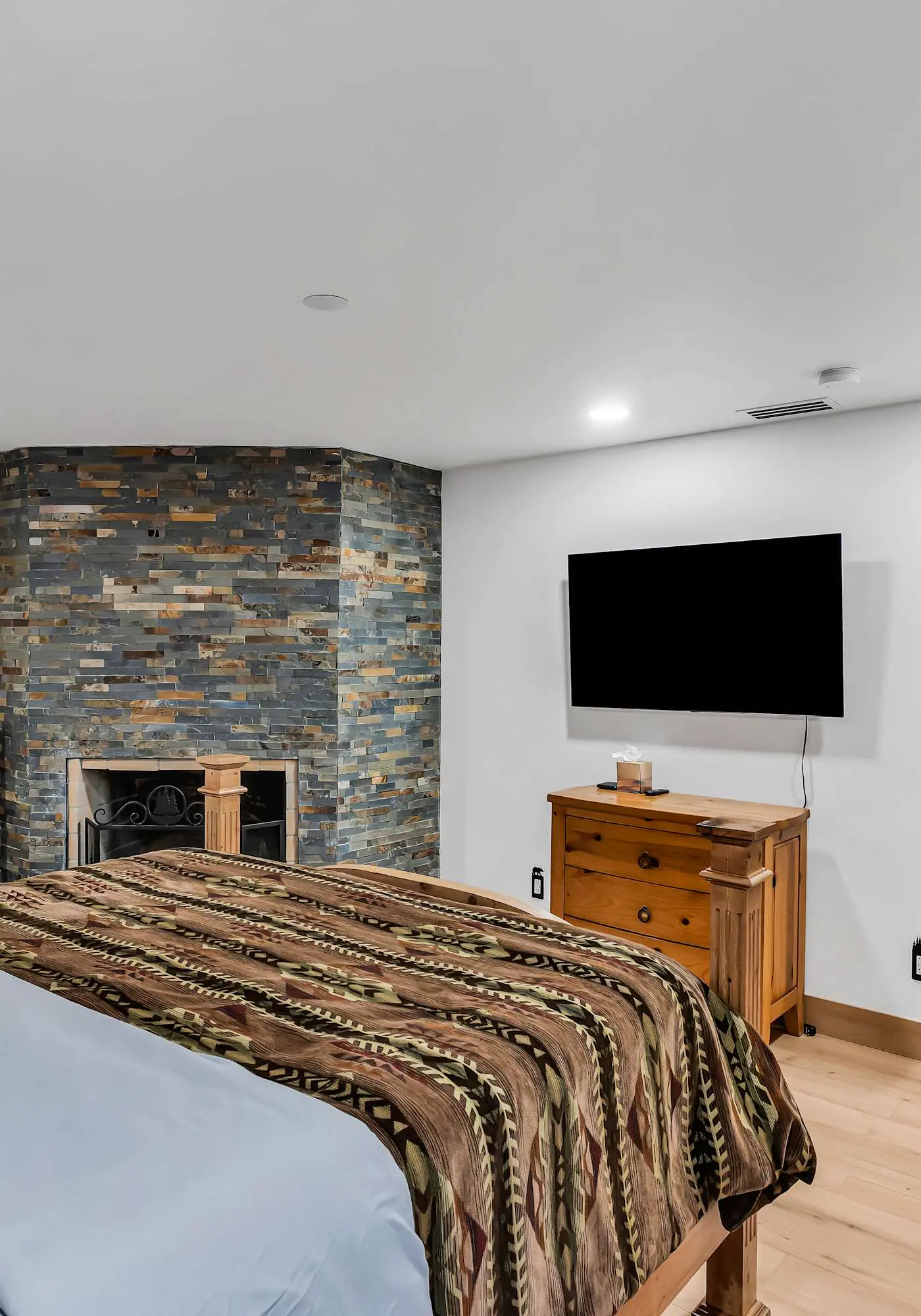 Large Luxury Estate Home on Golf Course with Private Indoor Heated Pool, Spa, Sauna