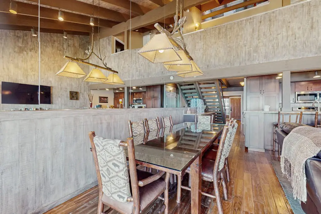 Tahoe Shore Haven Lakeland Village 640